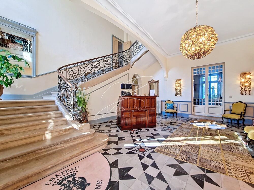 Château 1450 m² Parc 4 Ha