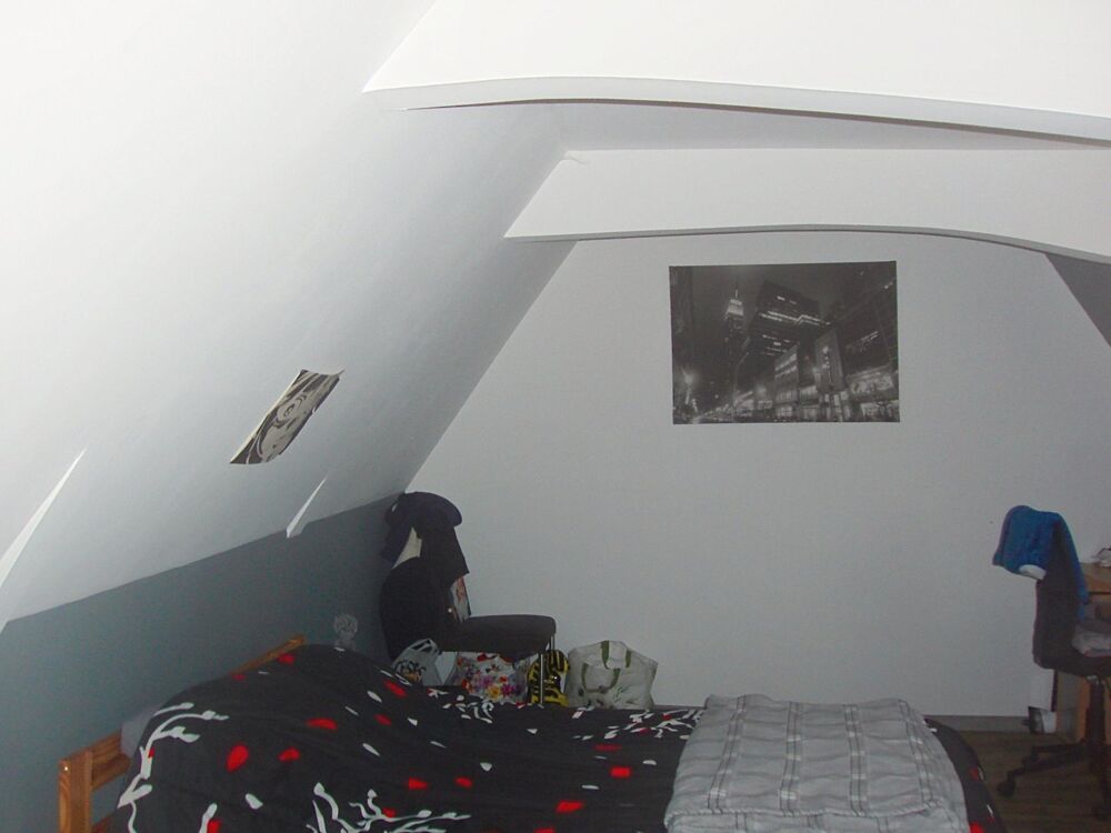 Abbeville belle maison équipée P M R,trois gandes chambres dont une au rdc.