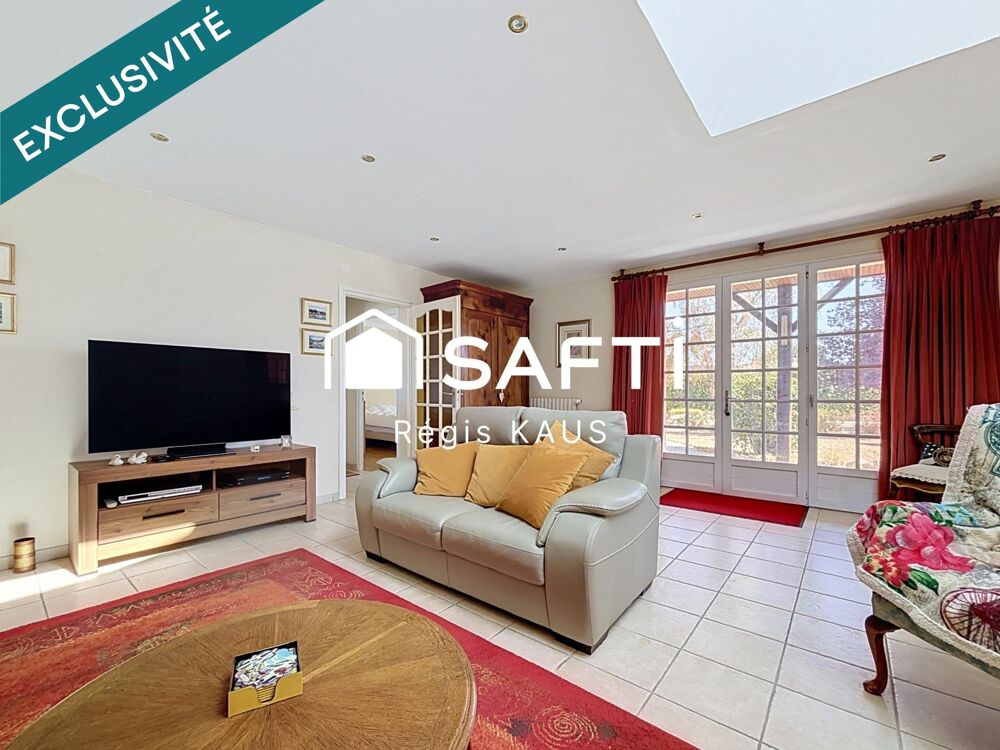 Vente Maison maison plain-pied 151m2 (3 chambres, bureau, piscine) Les pineaux
