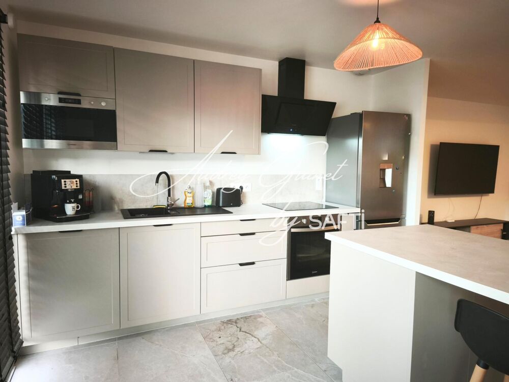 Maison récente 3 chambres  Location meublée  85 m² avec terrasse et extérieur clos