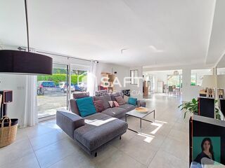  Maison à vendre 7 pièces 211 m²