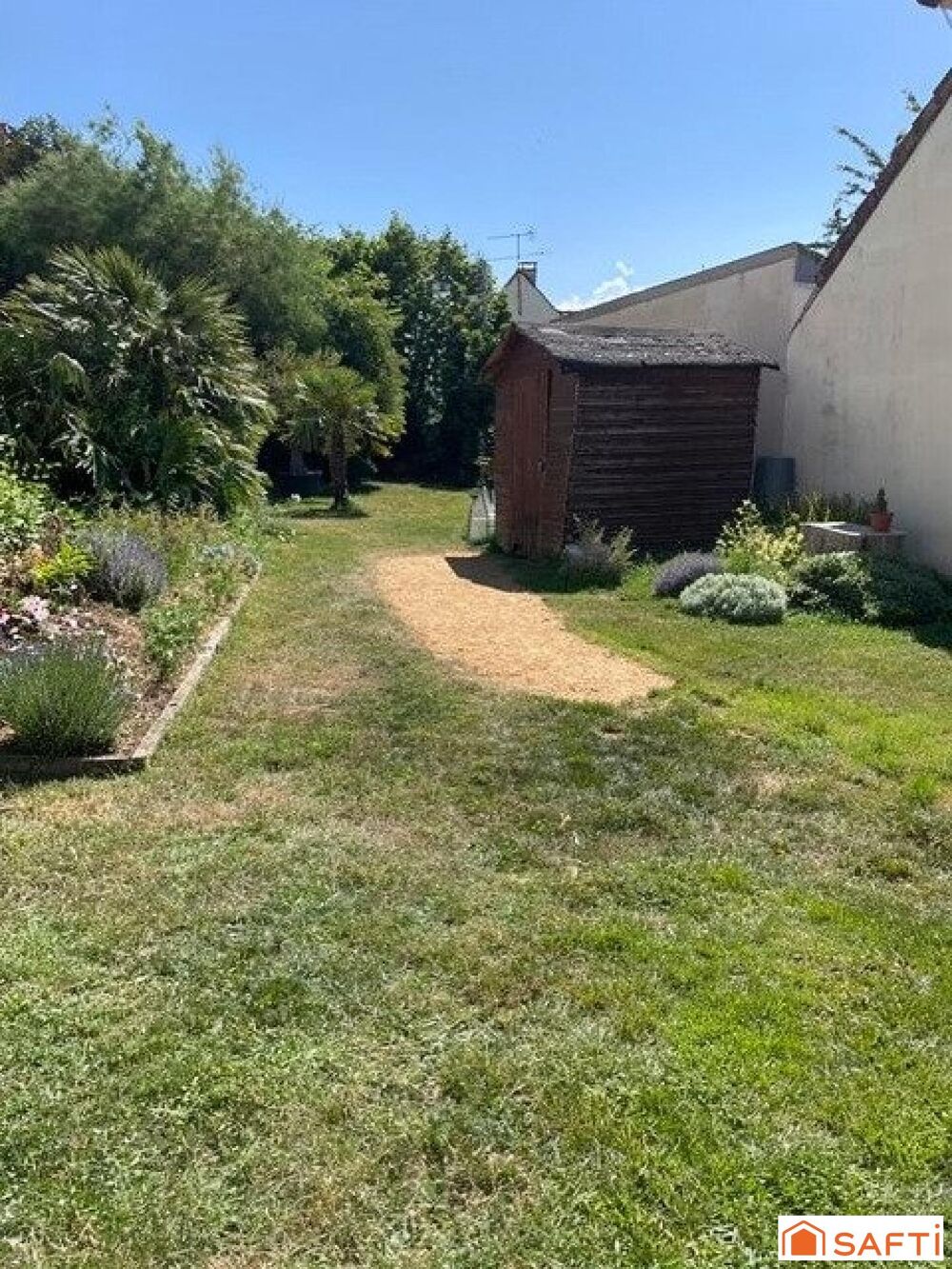 Vente Maison Maison 105 m2 - 3/4 chambres - Terrain 900 m2 - Maison familiale Chalou-moulineux