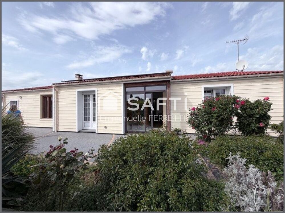 Vente Maison Saint-Hilaire-la-Forêt – Propriété entretenue avec dépendances, terrain piscinable et belles prestations techniques Talmont-saint-hilaire