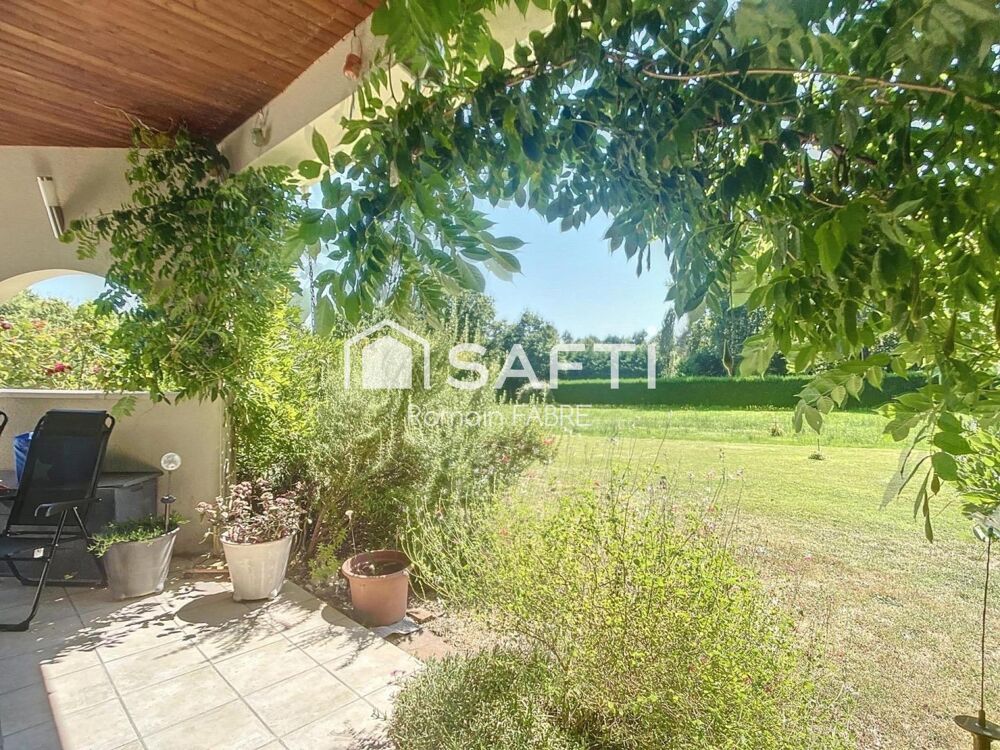 Vente Maison Maison d'architecte de 6 chambres avec Double garage et très grand terrain au calme Laruscade