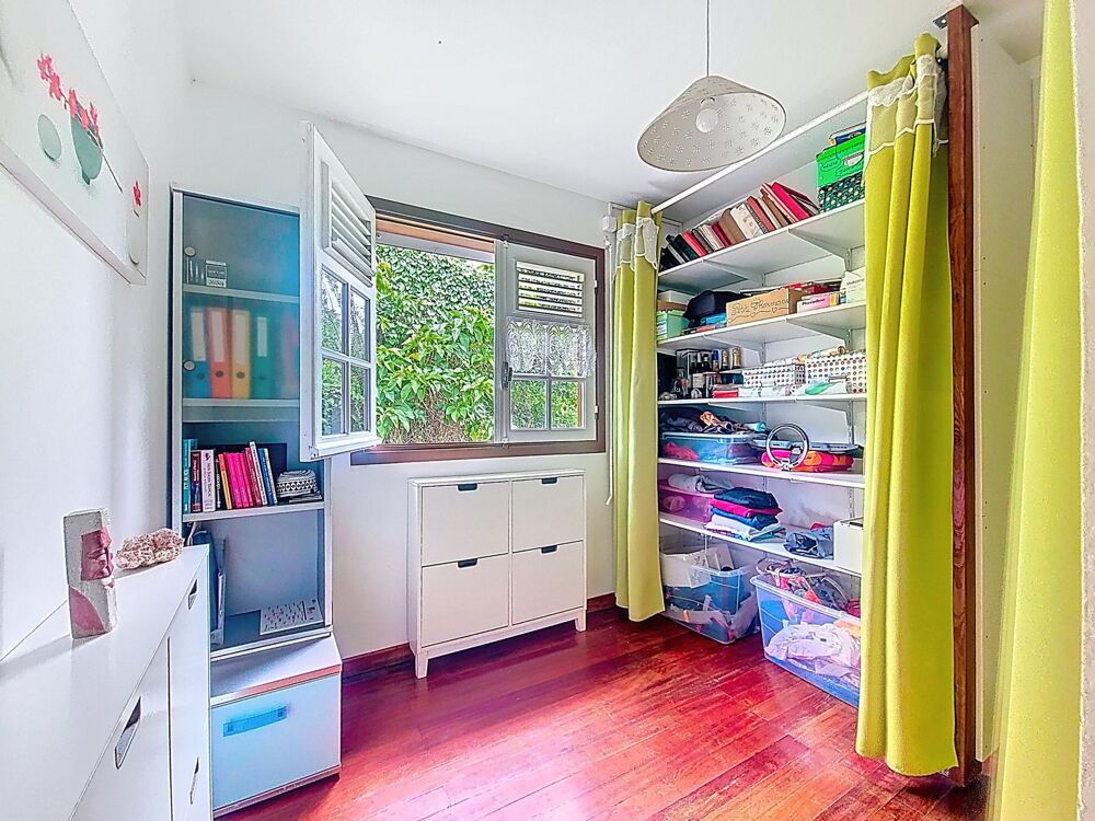 � vendre  Maison Saint-Claude (97120)