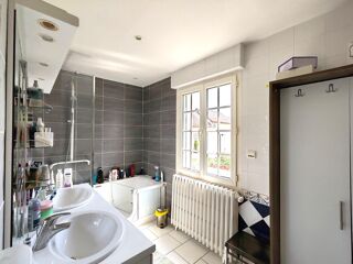  Maison à vendre 7 pièces 264 m²