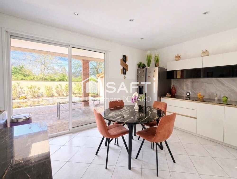 Maison darchitecte de plain-pied  250 m²