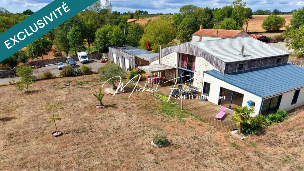 Grange rénovée de 256 m² - Piscine intérieur chauffée - 6 225 m² de terrain