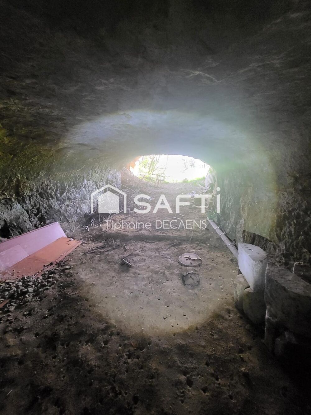 Vente Terrain Terrain constructible de 1800m2 avec cave troglodyte Neuil