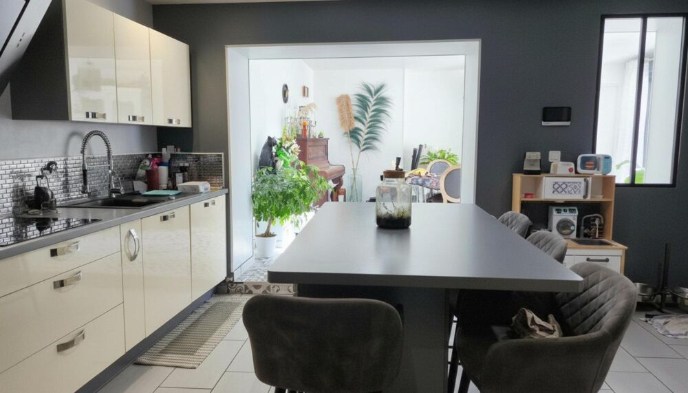 Vente Maison Maison individuelle familiale, sur terrain clos, sans vis à vis, 4 chambres, possibilité 5 Oissel