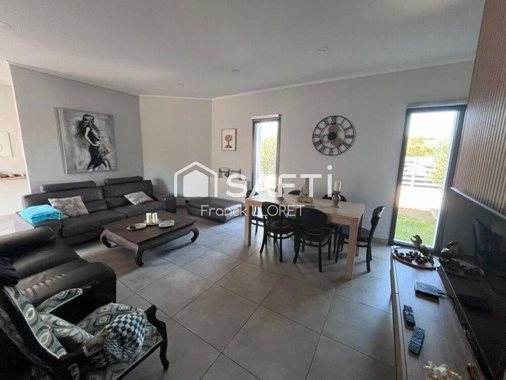 Vente Maison Magnifique contemporaine de 4 chambres, piscine carrelée, garage, terrain 786m² Vendays-montalivet