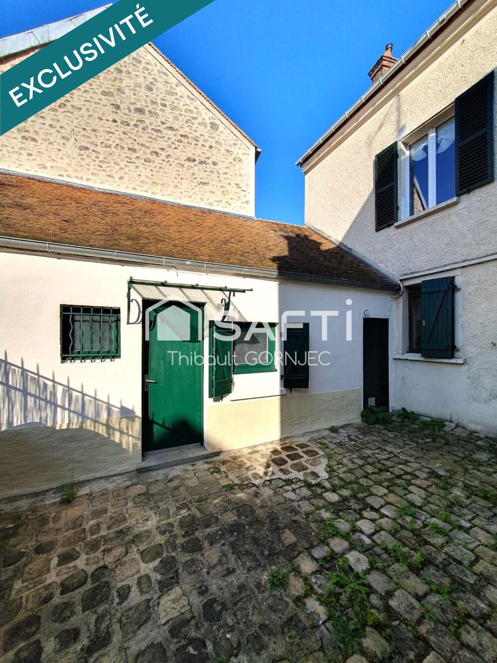Vendu loué, Studio avec mezzanine dans le vieil Avon