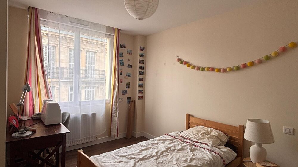 Vente Appartement BEAU T3 TRAVERSANT DE 73m² - DERNIER ETAGE - PETITE COPROPRIETE Bordeaux
