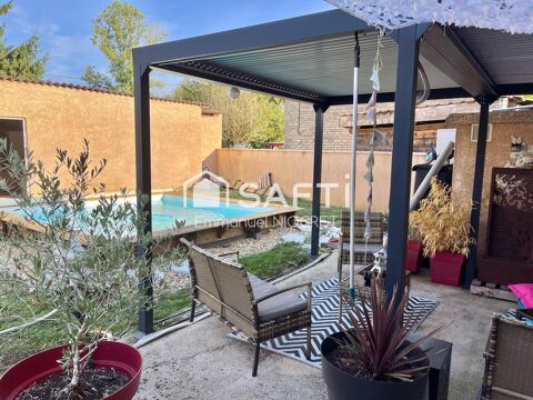   Belle maison ancienne rénovée avec 4 chambres et piscine Maison - 7 pièce(s) - 168 m²