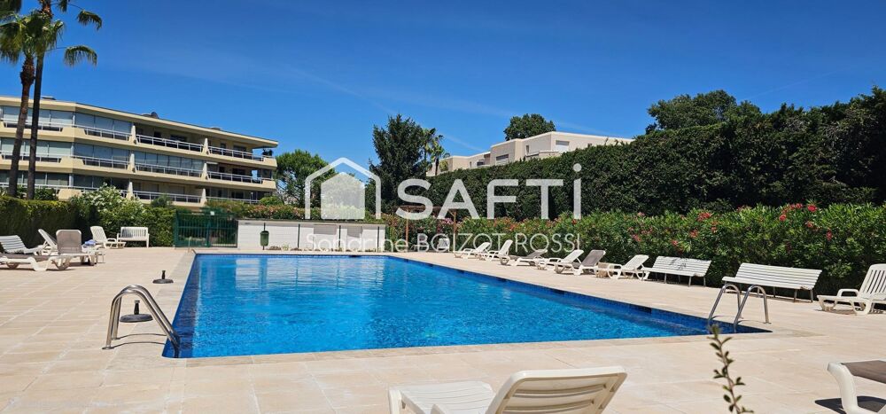 Rare : 2 pièces de 47 m² aux extérieurs exceptionnels et garage fermé, à deux pas de la mer.