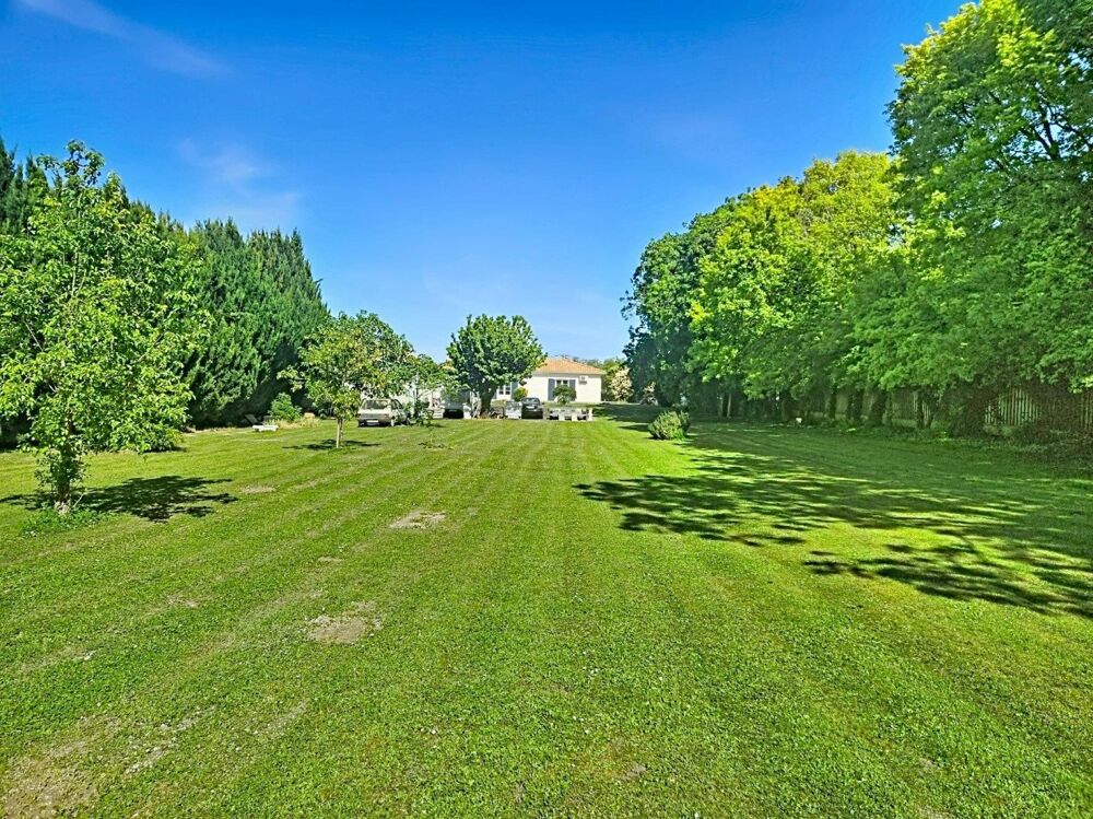 Vente Maison Maison coup de coeur plain pied 4 chambres dependances et grand terrain Tonnay-charente