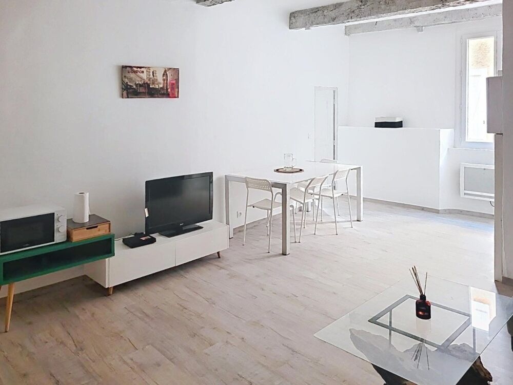 Vente Appartement Appartement T2 (une chambre) d'environ 47m2, au 1er étage Aups