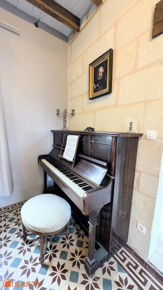  Maison  vendre 12 pices 390 m