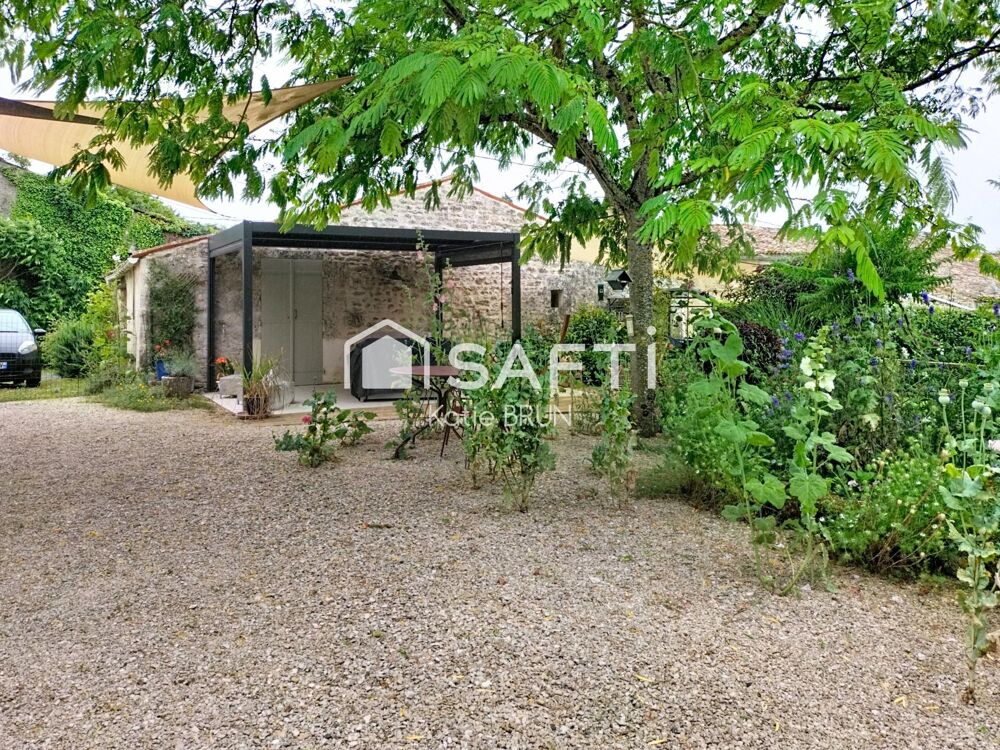 Vente Maison MAISON CHARENTAISE - 5 PIECES - 165m2 Corme-royal