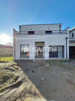  Maison � vendre 15 + pi�ces 210 m�