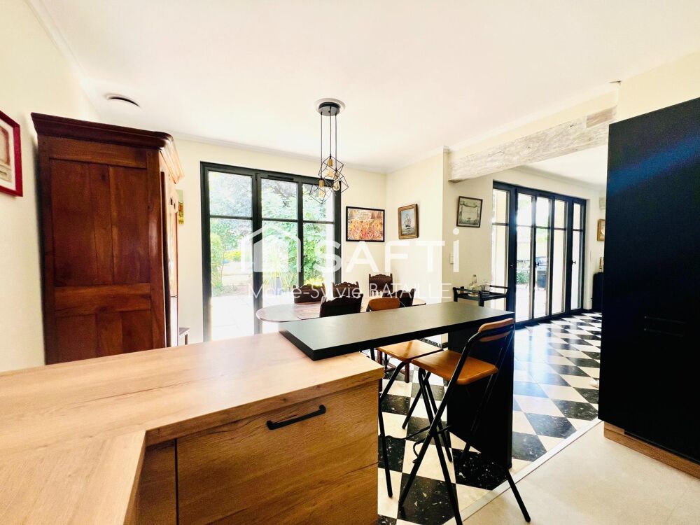 Maison avec garage et piscine