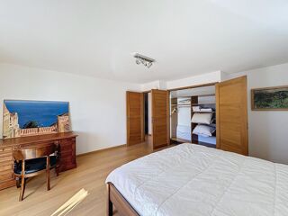  Maison  vendre 8 pices 340 m