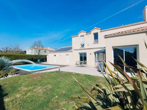   Maison 237 m² entre Nantes et l'océan Maison - 10 pièce(s) - 237 m²