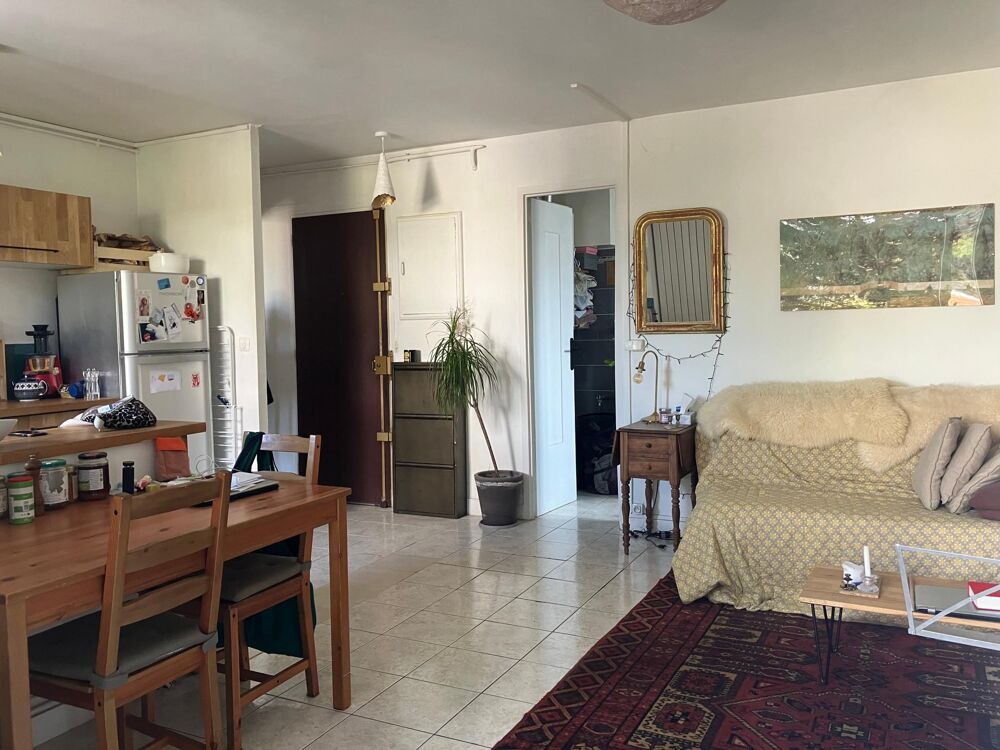 Vente Appartement Proche métro, agréable 2 pièces avec balcon Montreuil