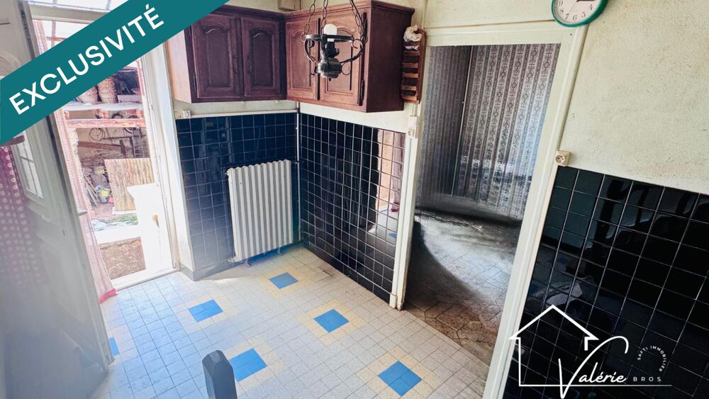 Vente Maison Maison avec cour intérieure, dépendances et fort potentiel de rénovation Moriat
