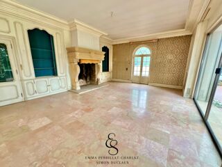  Hôtel Particulier à vendre 12 pièces 479 m² Annonay