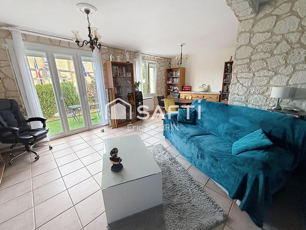 Vente Maison Jolie maison qui à été restaurée avec  un terrain attenant. Ombree d anjou