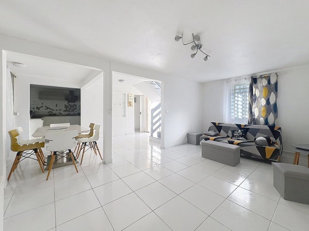 Location Maison Maison de ville meubléeT5 avec jardin - au coeur de Baie-Mahault Baie-mahault