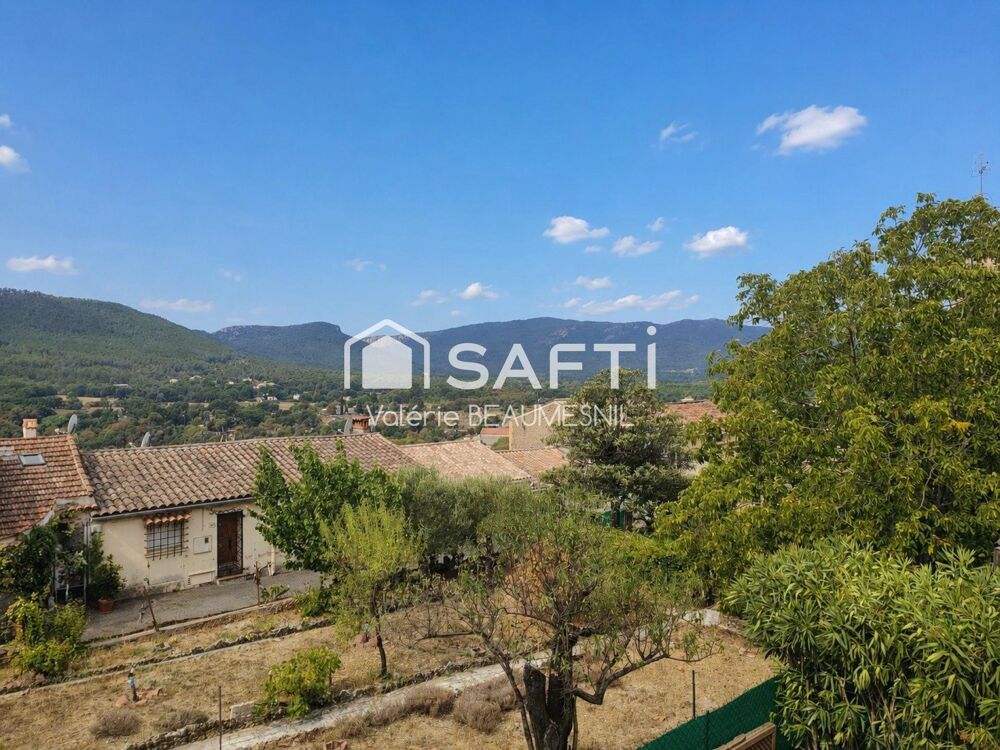 Et si votre prochain chez-vous se trouvait tout en haut du village, là où la vue devient le décor du quotidien ?
