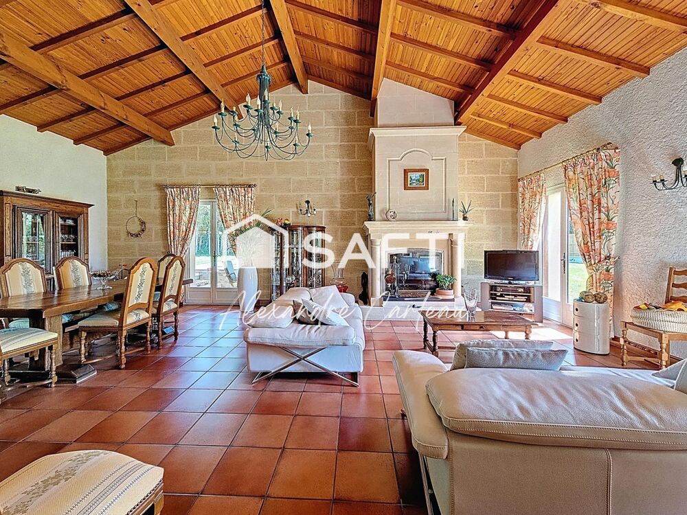 Belle traditionnelle 5 chambres, bureau, garage, piscine
