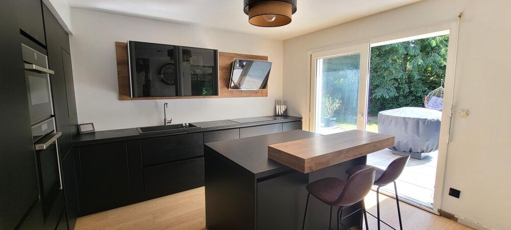 Vente Maison À 5 minutes de Bayeux – Propriété familiale de charme avec dépendance en pierre, double garage et terrain de 2 000 m² Monceaux-en-bessin