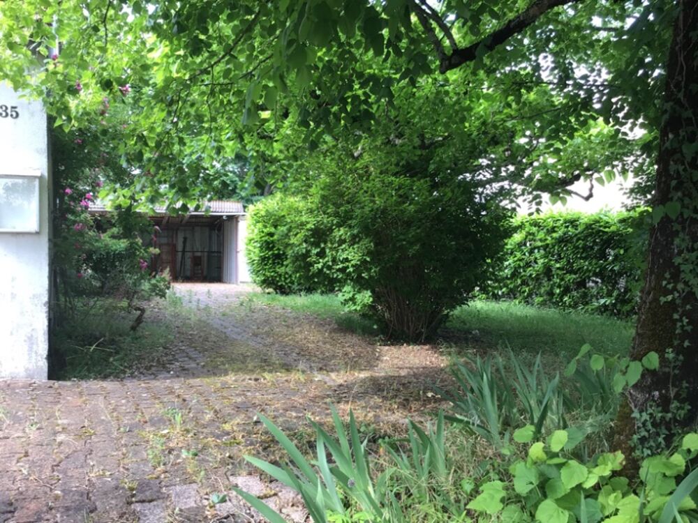 Maison 181 m2 située dans une impasse proche commodités.