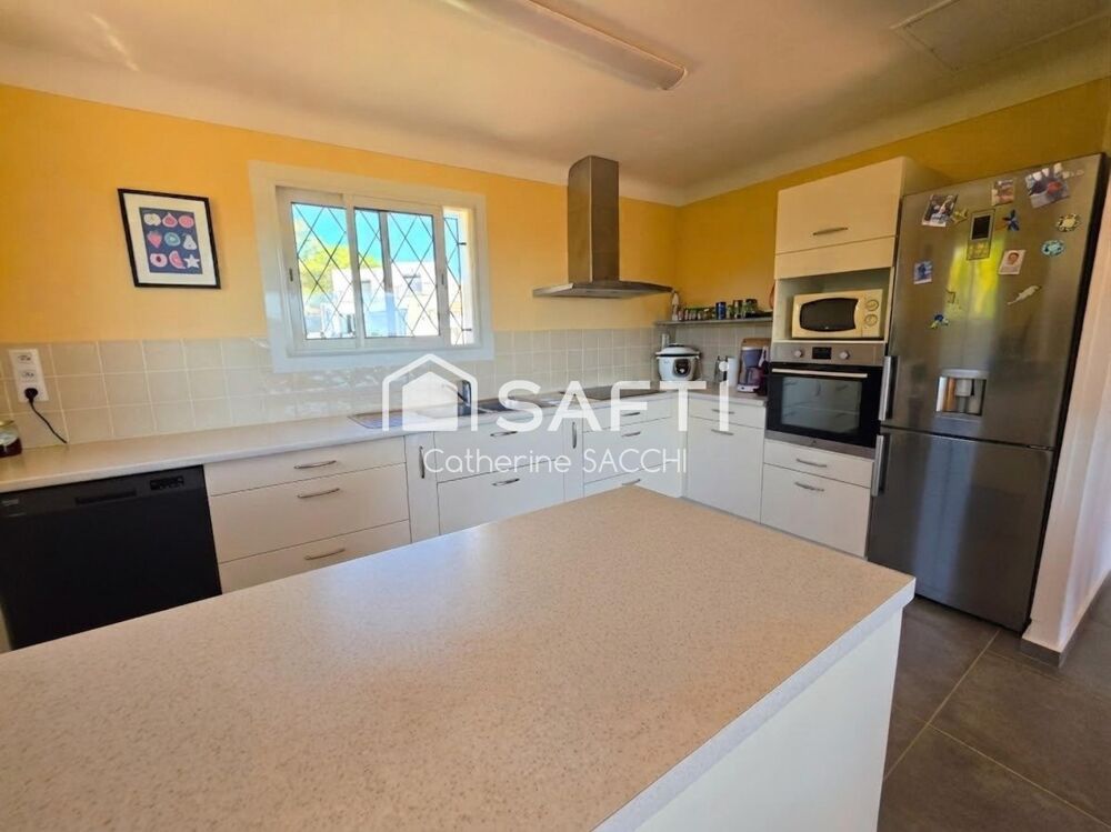 à vendre  Maison Saint-Raphaël (83700)