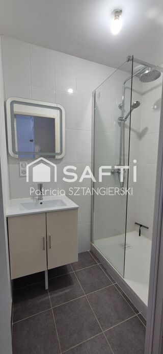  Immeuble � vendre 205 m�