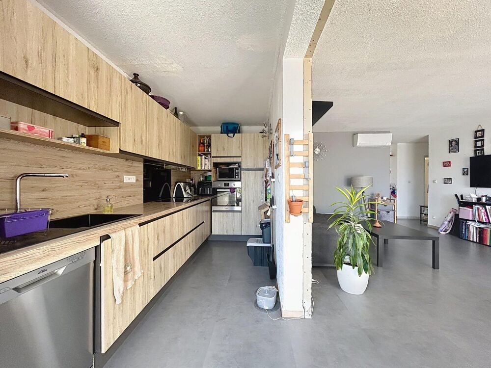 Appartement T4 dernier étage avec ascenseur