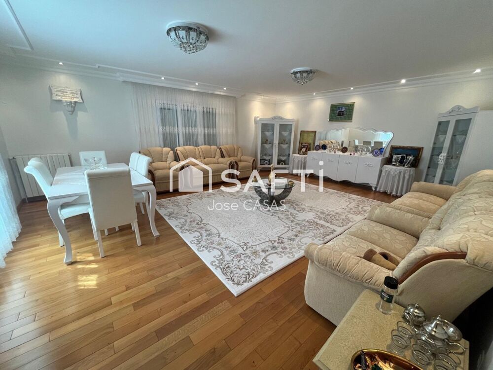 Vente Maison Maison 8 pièces  -  260 m2 Val-de-reuil