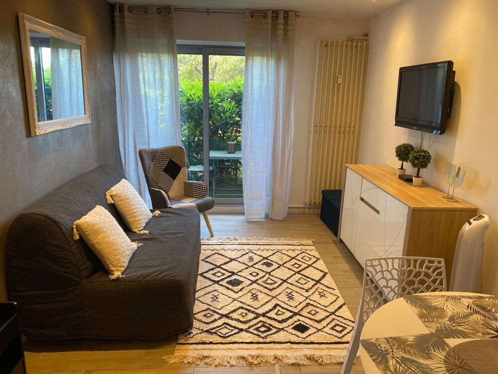 Mandelieu, Studio en rez-de-jardin + parking