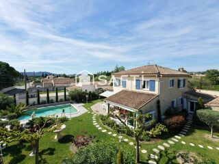  Maison à vendre 8 pièces 245 m²