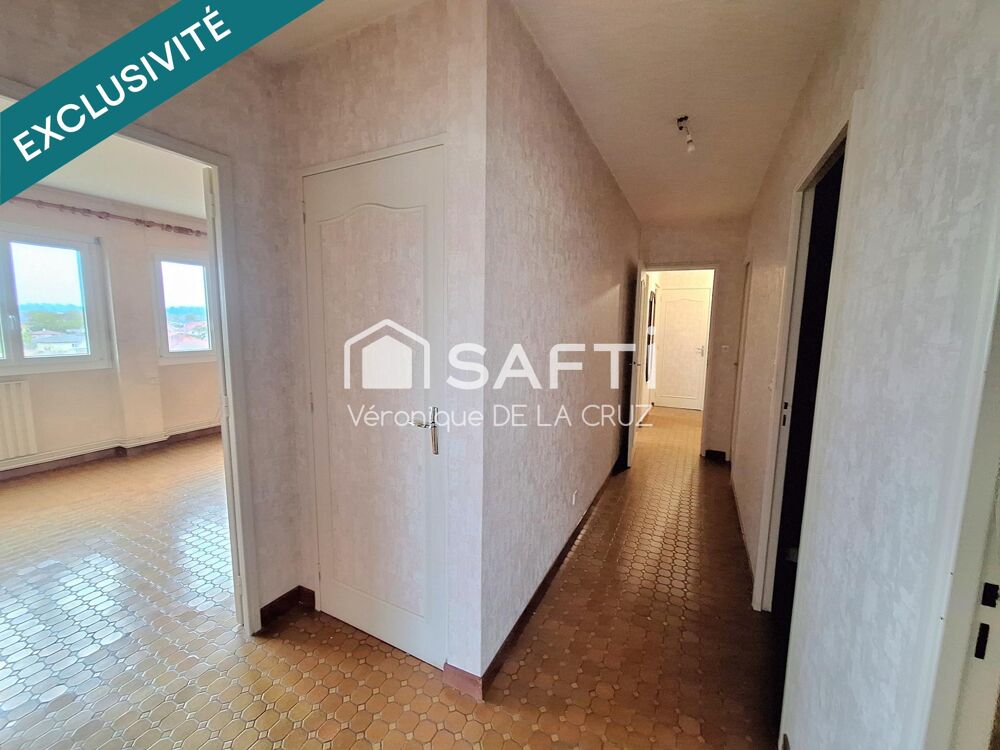 Vente Appartement Décines, Appartement T3, 77m²,belle pièce de vie, cave et place de parking privative Decines-charpieu