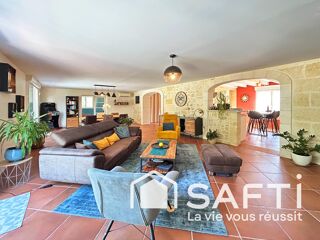Vente Maison Maison de 223m² - 8 pièces - Piscine - Garage Vayres