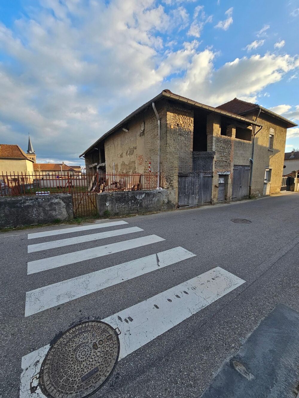 À Vendre GRANGE à Rénover 240 m² EYDOCHE 38960