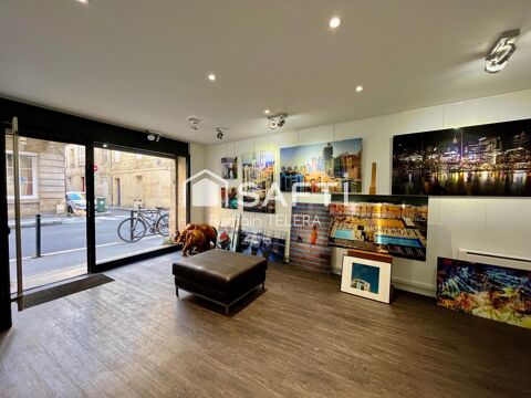 Murs commerciaux de 90 m&sup2; en trois bureaux, entre Gambetta et Tourny + cour int&eacute;rieure. 390000 33000 Bordeaux