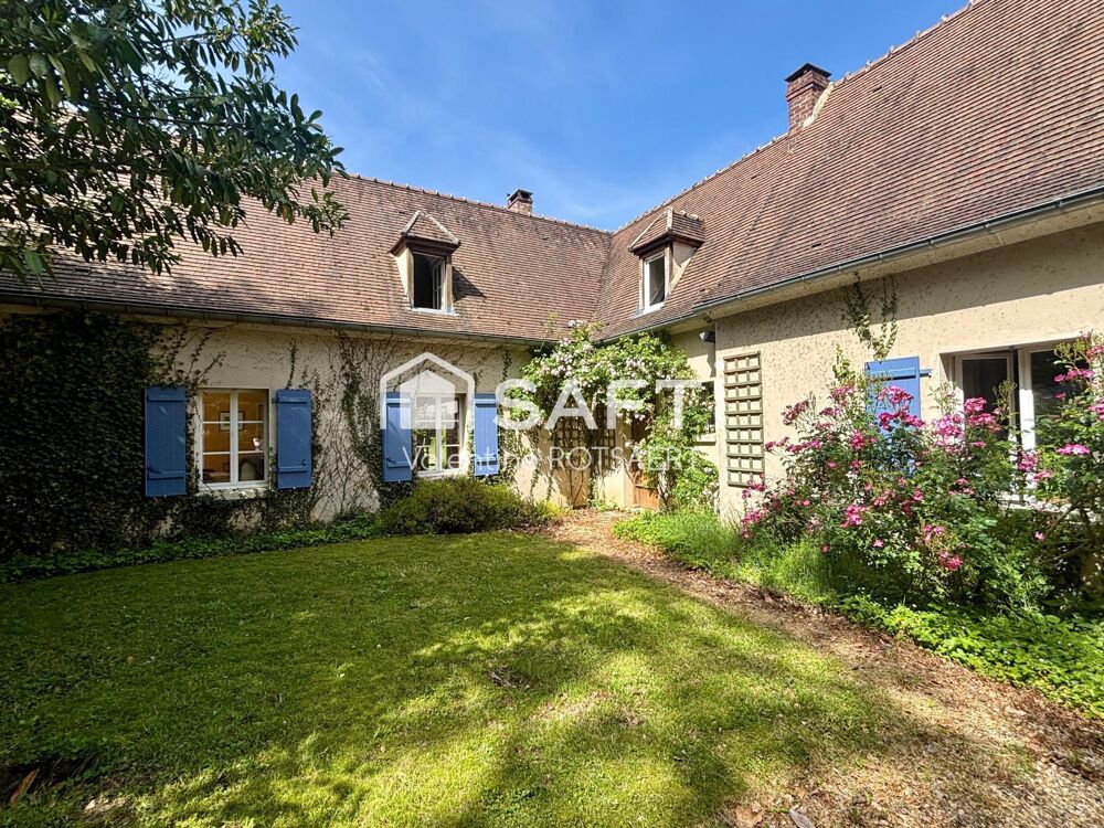 Vente Maison Propriété de 225 m² avec piscine et studio indépendant Pierrefonds