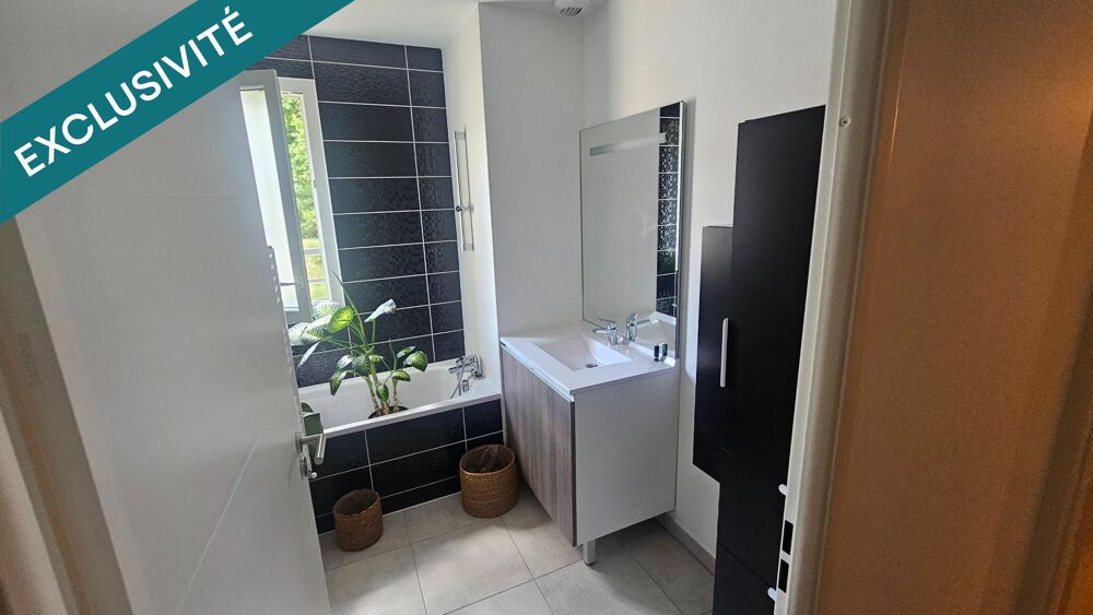 Le Taillan-Médoc  Maison familiale de 87 m² avec garage et terrasse