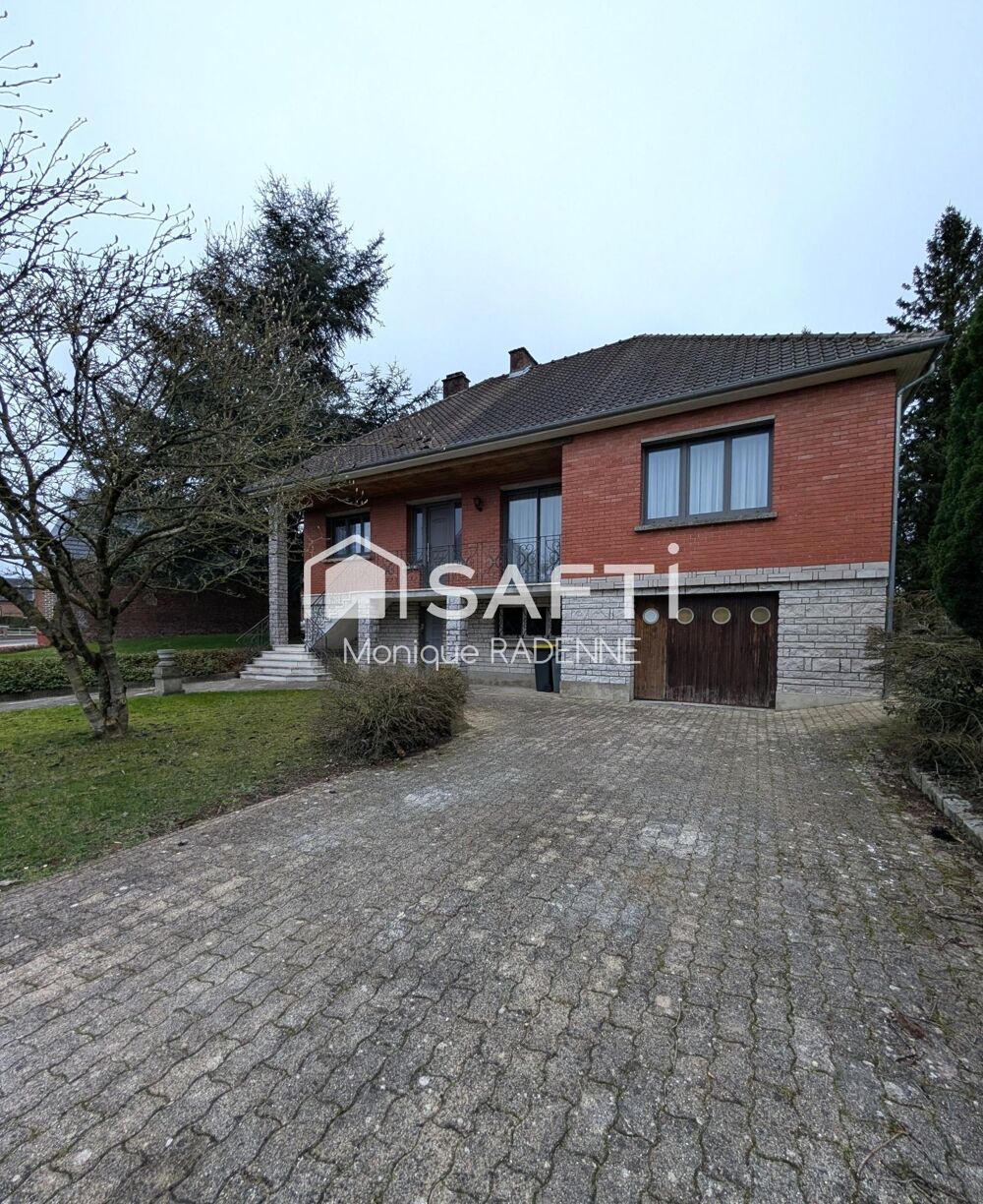 MAISON INDIVIDUELLE EN BRIQUE AVEC SOUS SOL COMPLET