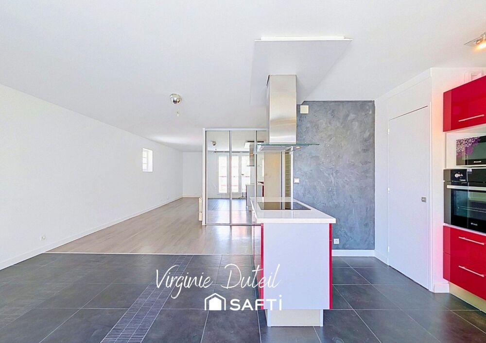 DUPLEX FAMILIAL  3 CH  BALCON  PARKING EN S/SOL